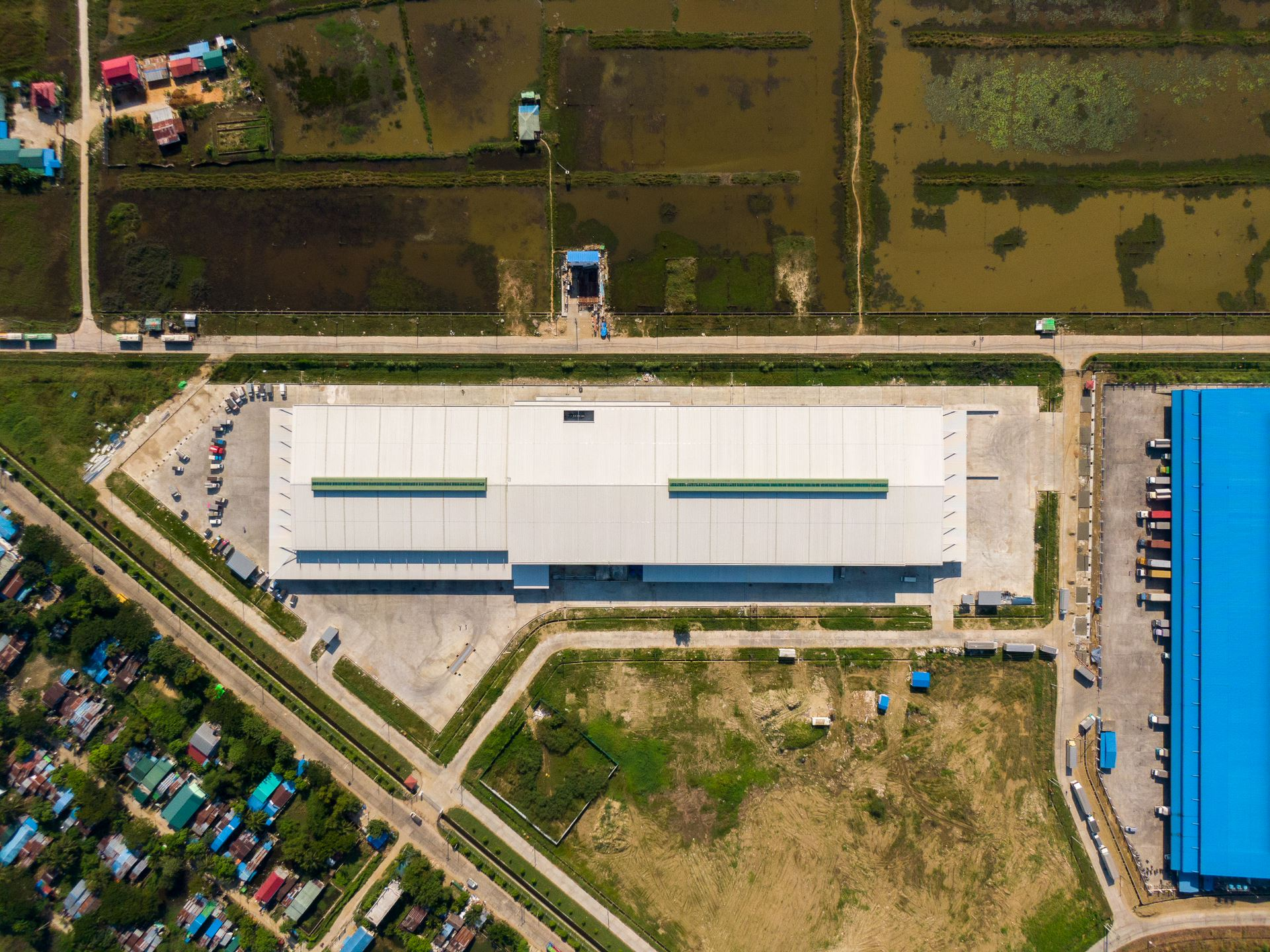 Ưu điểm của việc chọn xây nhà kho thép