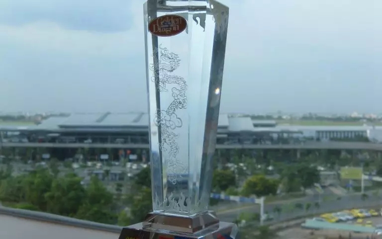 Golden Dragon Award trophy for PEB Steel