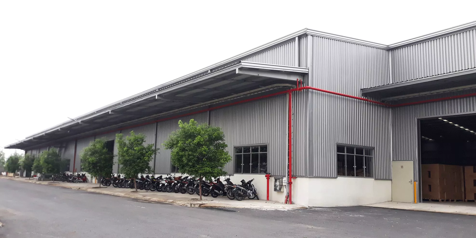 Nhà Xưởng Xây Sẵn Cho Thuê - Ready-Built Factory For Rent