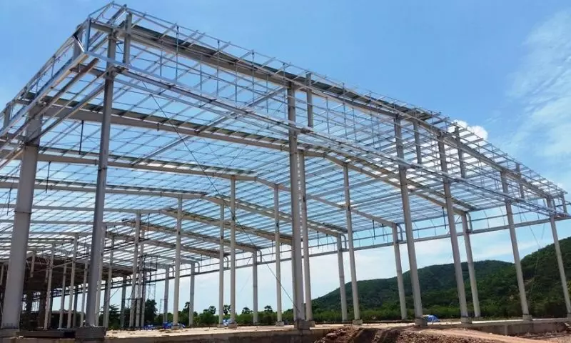 PEB Steel Buildings xây dựng kho đông lạnh khung kèo thép tiền chế tại Thái Lan.