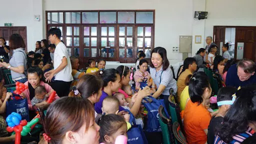 PEB Steel gives gifts to children in the Mid-Autumn Festival