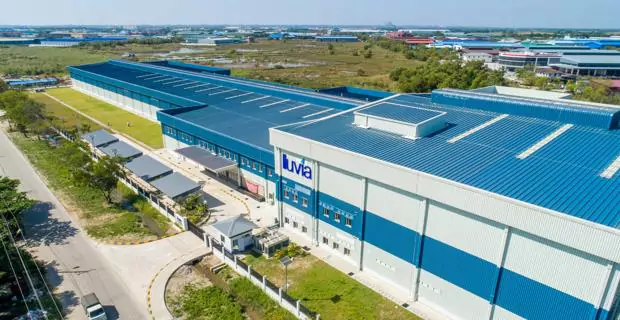 Fascia system in a pre-engineered steel building - Mặt dựng trang trí trong xây dựng nhà thép tiền chế