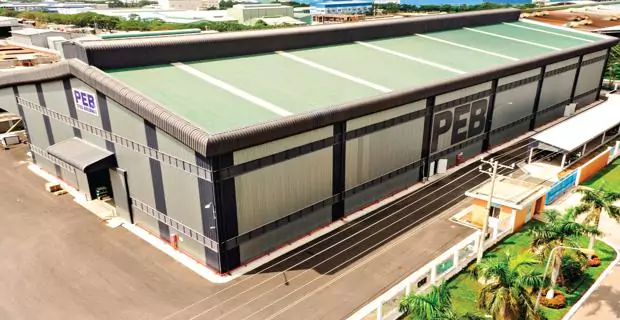 Fascia system in a pre-engineered steel building - Mặt dựng trang trí trong xây dựng nhà thép tiền chế