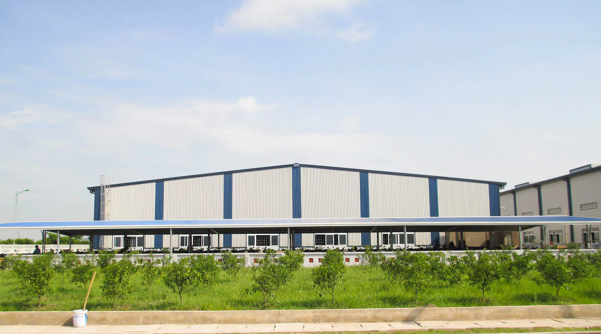 Xây dựng nhà xưởng sản xuất đồ may mặc - Steel Structured Garment Factory