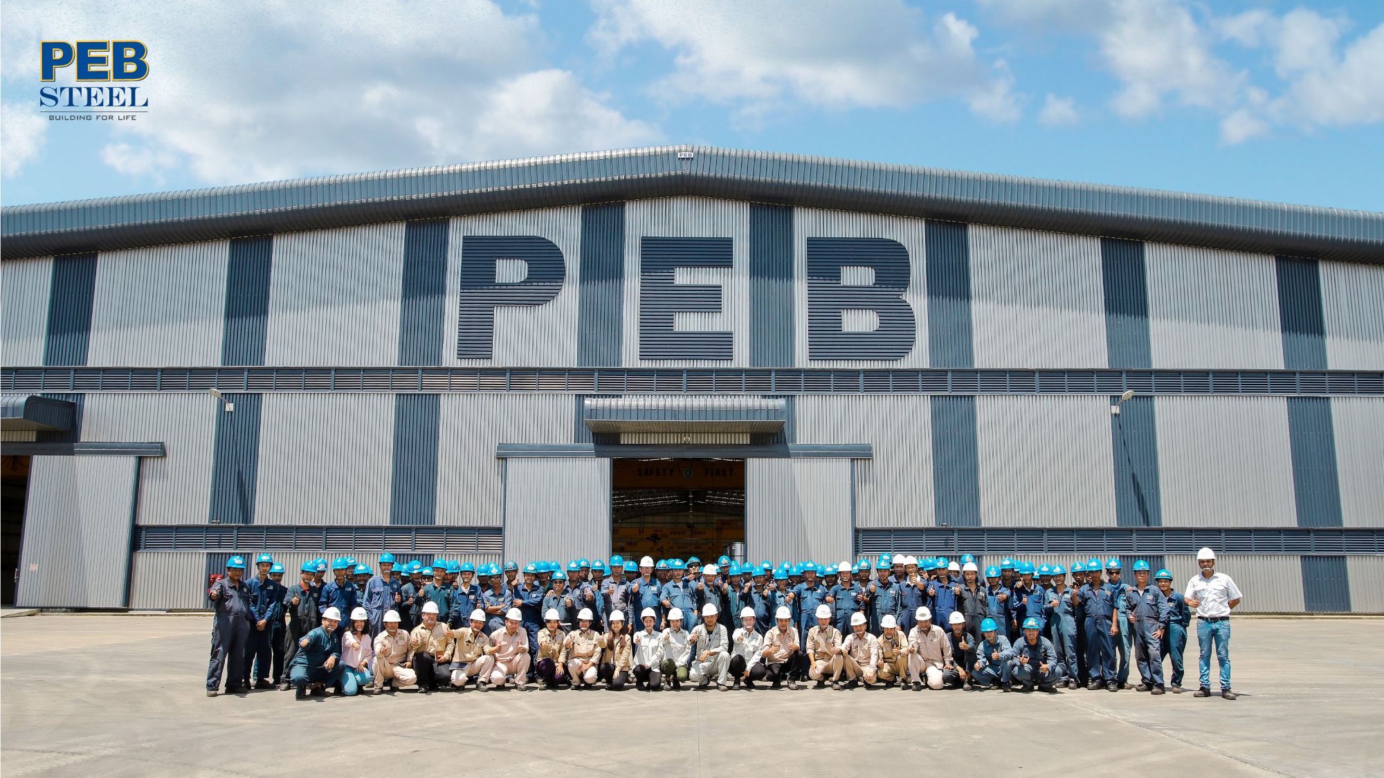 Pebsteel có hơn 1500 công nhân và kỹ sư giàu kinh nghiệm nhằm đảm bảo cung cấp sản phẩm và dịch vụ tốt nhất.