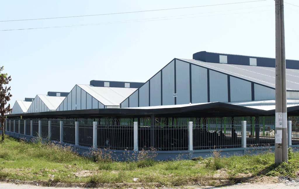 Xây dựng nhà xưởng không cột giữa - Steel Structured Shoe Factory of 80m Wide