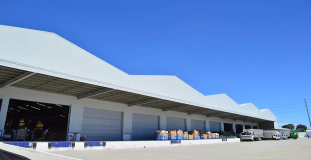 Canopies in Pre Engineered Steel Building - Mái che trong nhà thép tiền chế