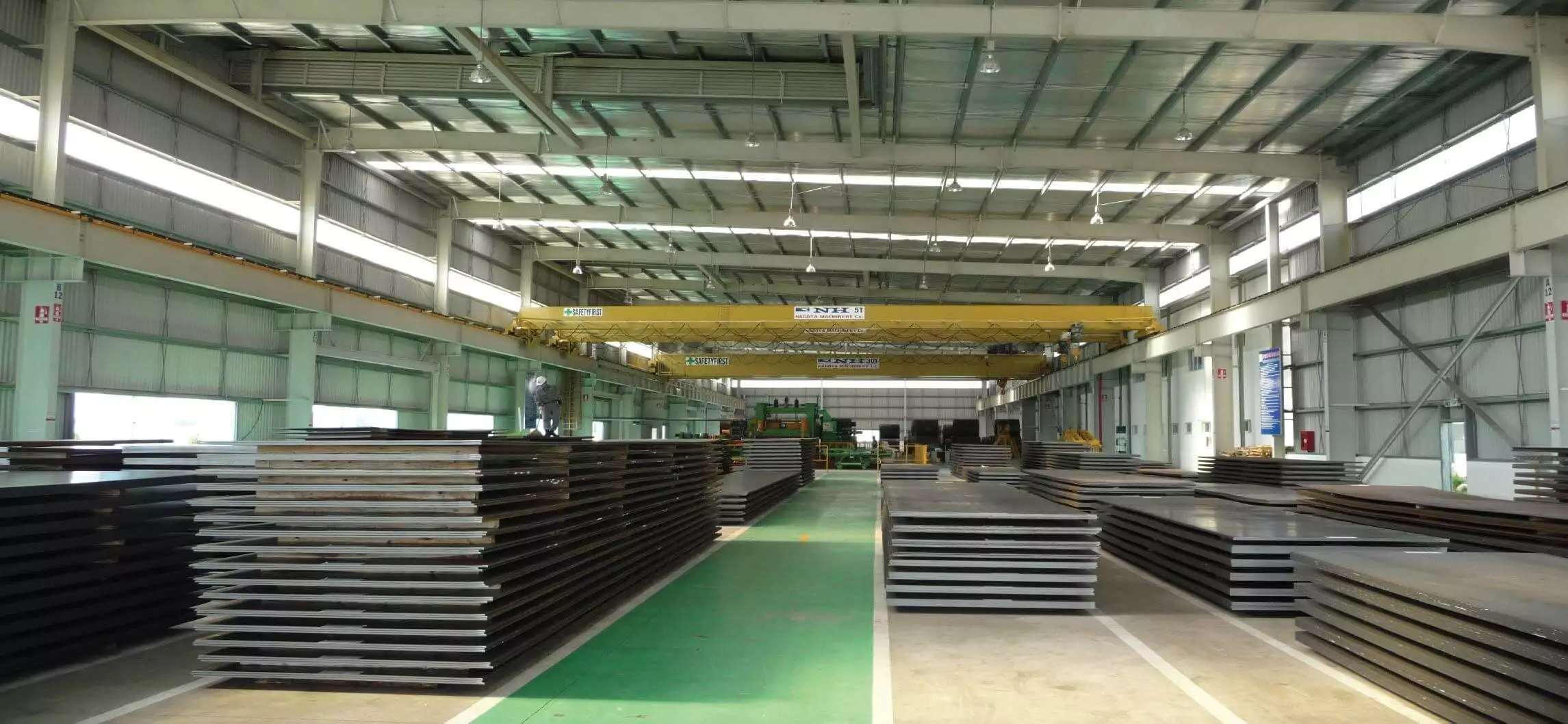 Nhà xưởng công nghiệp kết hợp nhà máy với không gian rộng