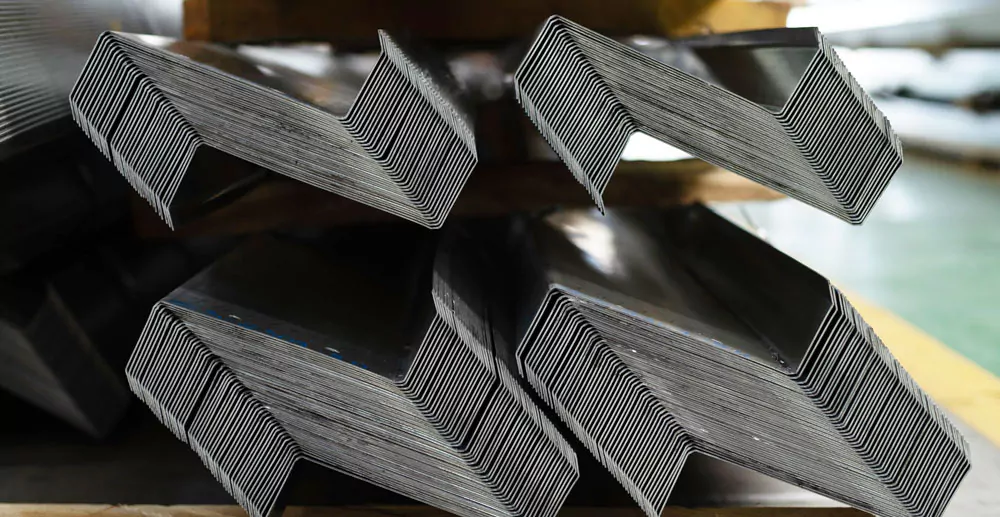 Purlin girt construction in pre engineered building