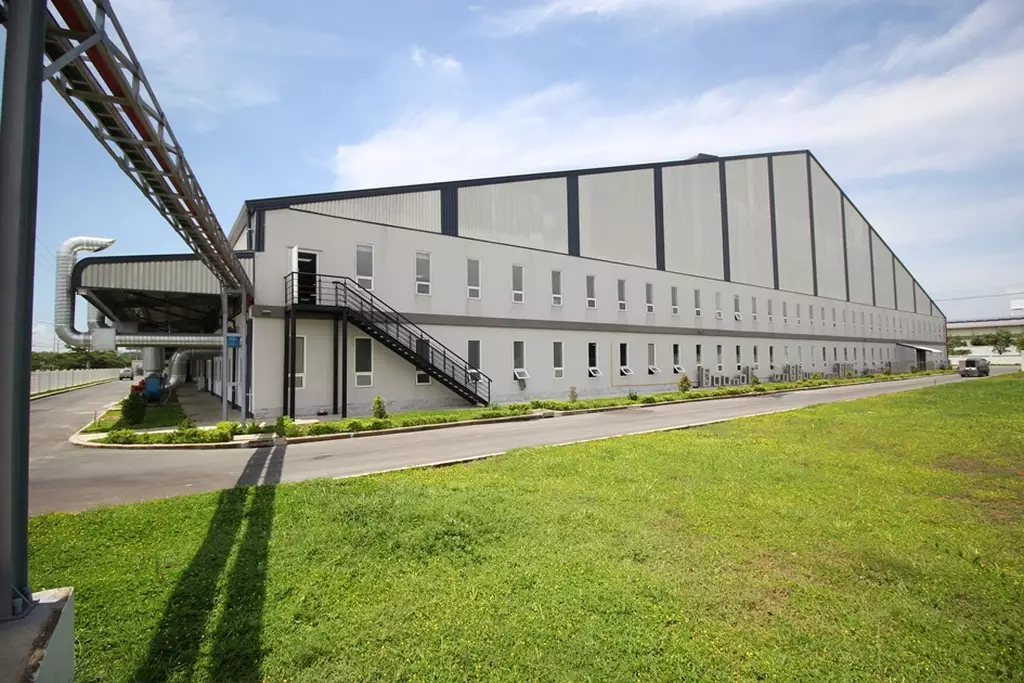 thiết kế nhà máy sản xuất găng tay đẹp từ pebsteel