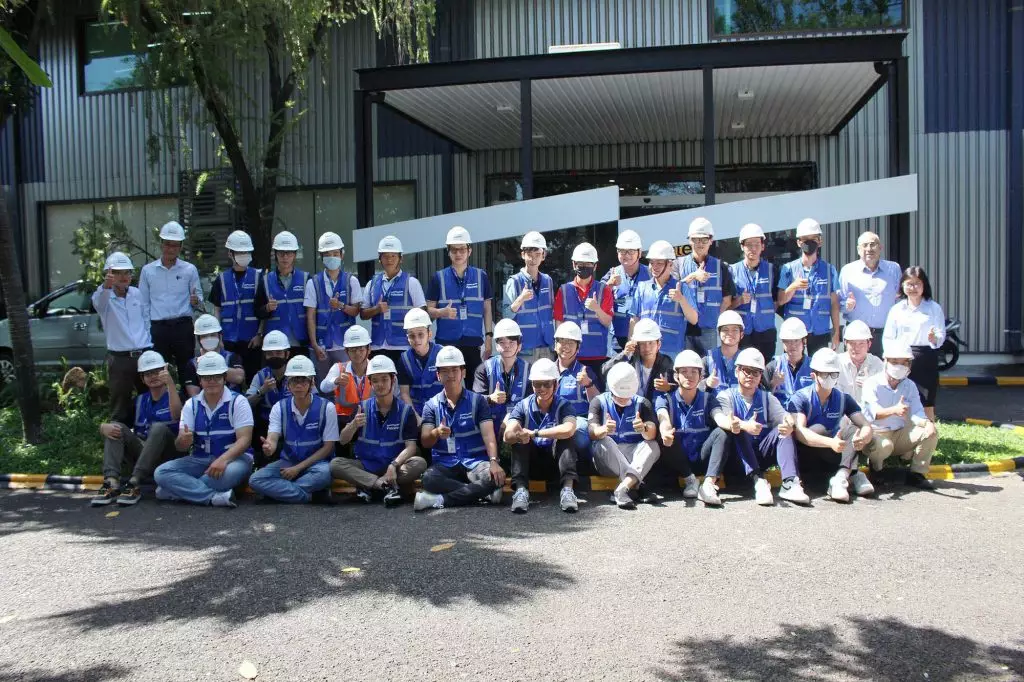 pebsteel-factory-tour-civil-engineering-students