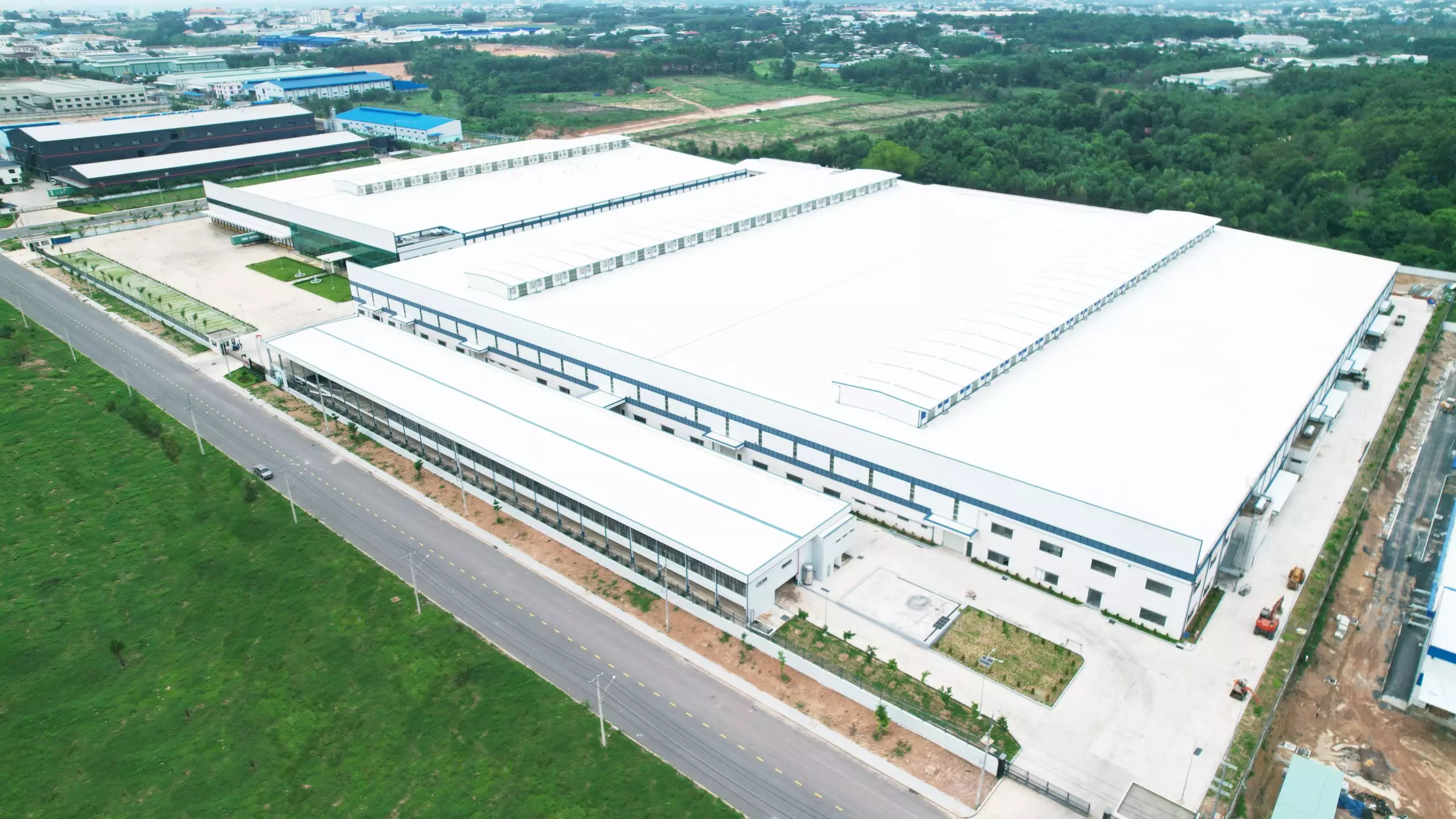 Xây dựng nhà xưởng sản xuất linh kiện - Components pre engineered steel manufacturing factory