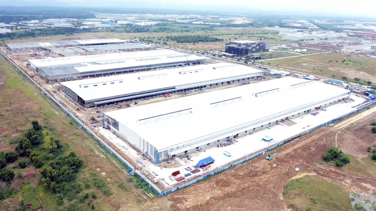 Xây dựng nhà kho thép logistic - Pre Engineered Steel logistic warehouse project