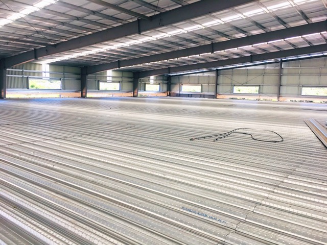 Properly arranging double-layer floor steel
