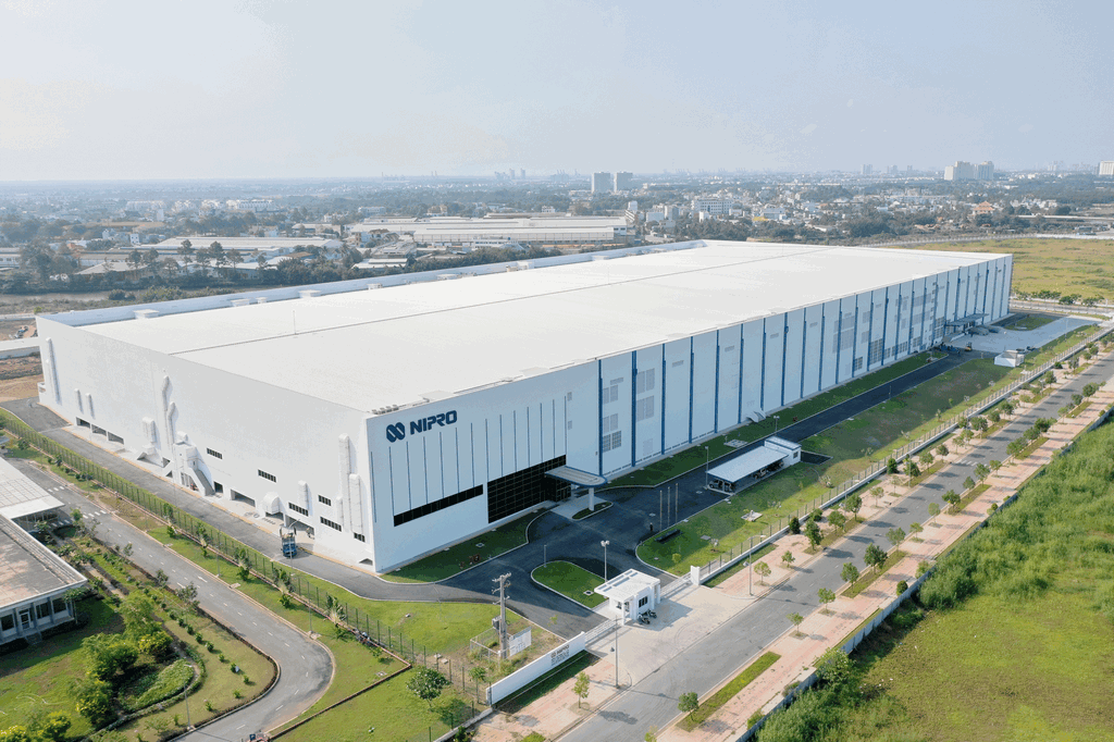 The medical equipment manufacturing factory constructed by Pebsteel has an area of up to 30,000 m2