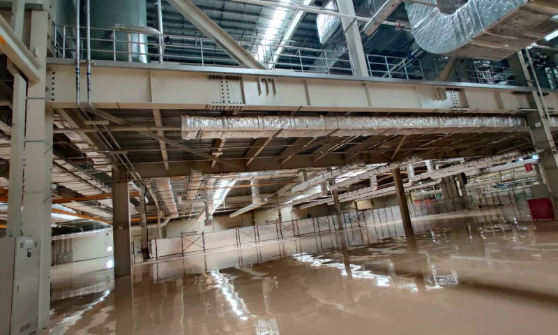 Definition of fire resistance in steel factory and warehouse construction