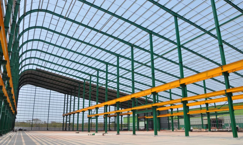 Cranes and winches in pre-engineered steel building construction