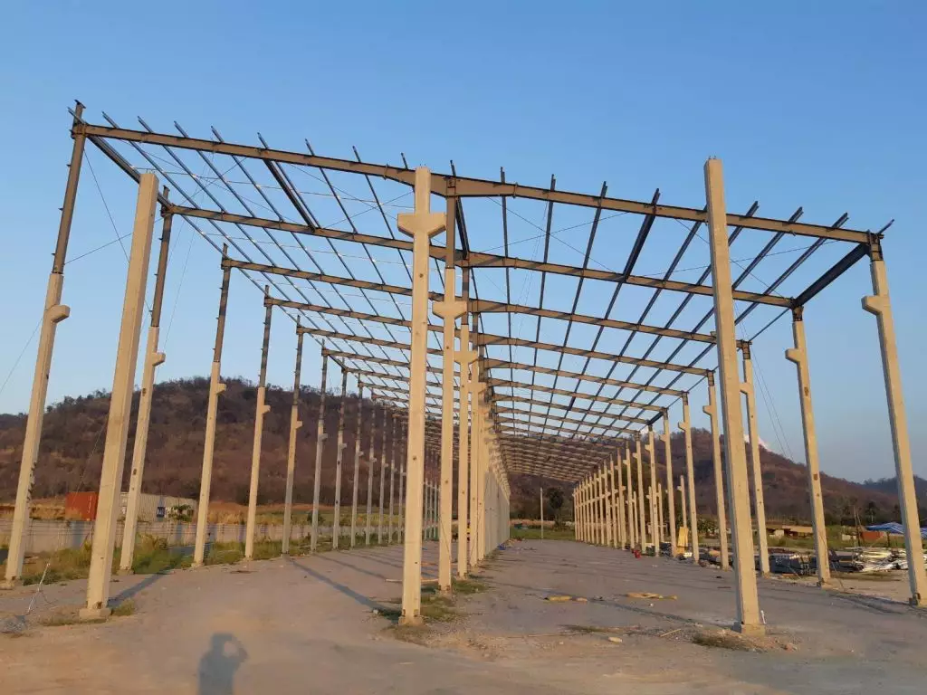 Single roof rafters save costs for constructions which less than 12 meters high