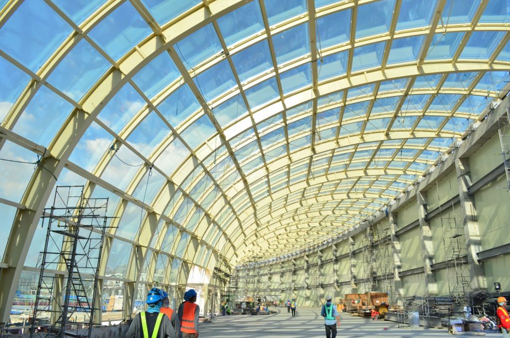 The construction has a unique appearance when using Pebsteel curved synthetic rafter
