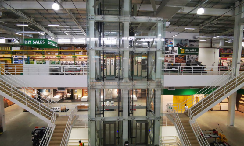 Retail stores and supermarkets made of prefabricated steel buildings