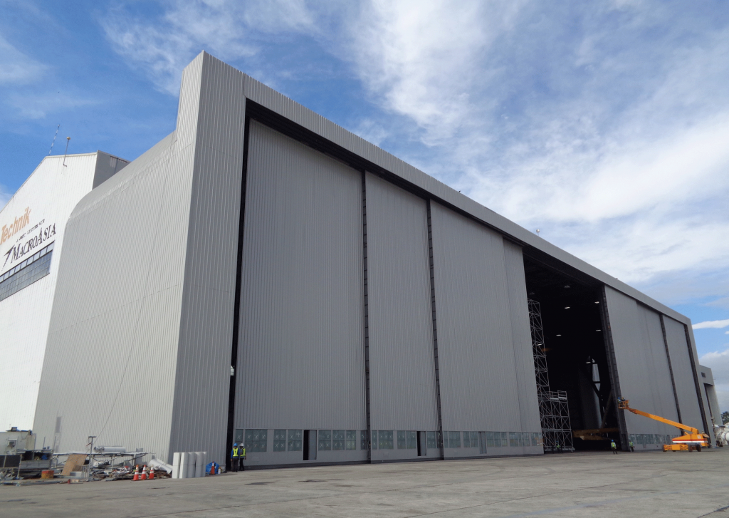 128m Lufthansa Hangar