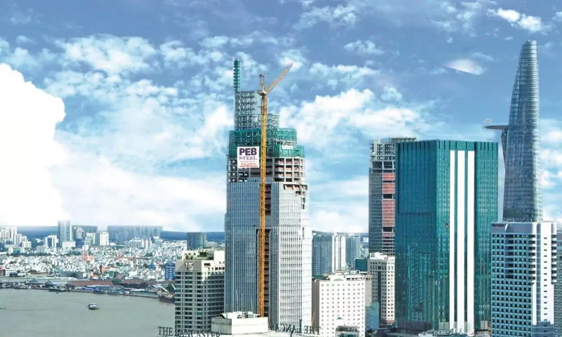 Steel structure cluster on top of Vietcombank building (HCMC) made by Pebsteel