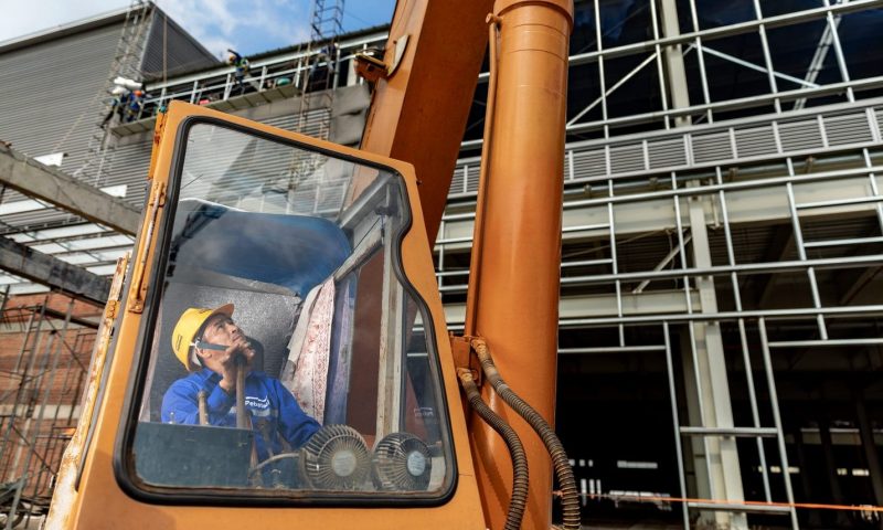 Xác định nguồn phát sinh rung động khi thi công nhà thép tiền chế 