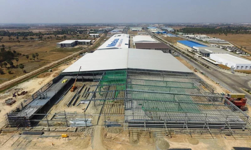 Steel structure construction phase