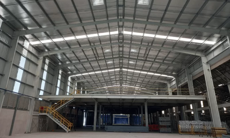 Steel buildings for factories and warehouses: durable, efficient, and scalable for industrial needs