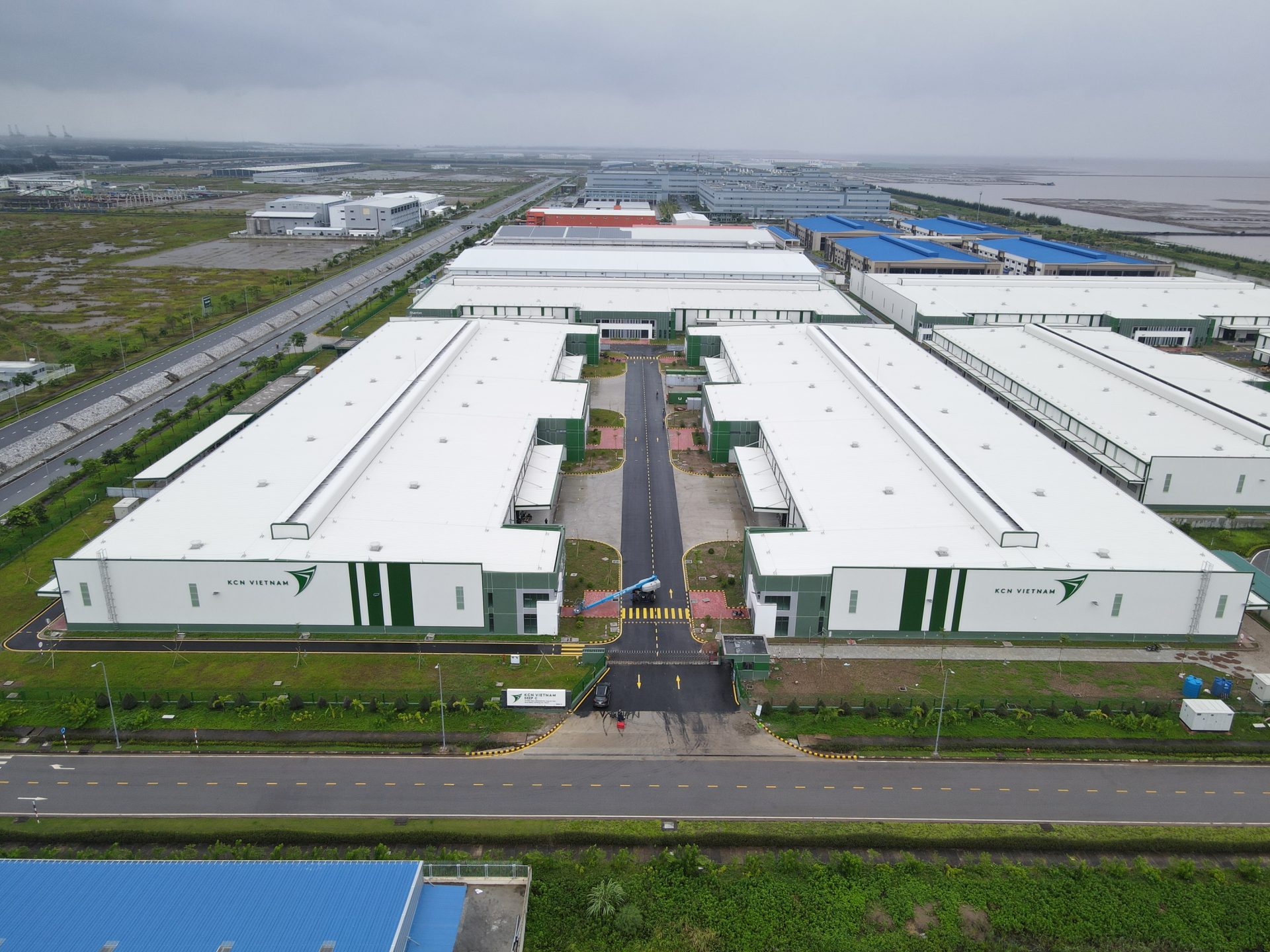 The steel company also provides pre-engineered steel building construction with guaranteed quality