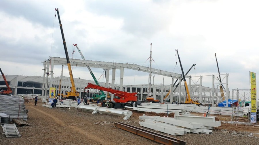 Steel structure fabricator is constructing a project that meets the weather conditions in Vietnam